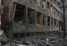 Νέα μαζική ρωσική επίθεση με drones και πυραύλους στο Κίεβο προκαλεί θύματα και εκτεταμένες ζημιές