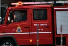 Υπό έλεγχο η φωτιά σε μονοκατοικία στα Άνω Λιόσια – Δύο τραυματίες με εγκαύματα