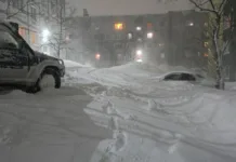 Ακραία καιρικά φαινόμενα στις Ηνωμένες Πολιτείες: Δεκάδες νεκροί, μπλακάουτ και χάος στις μετακινήσεις